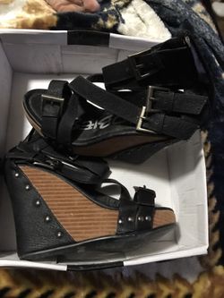 Shoes size 7 worn one time