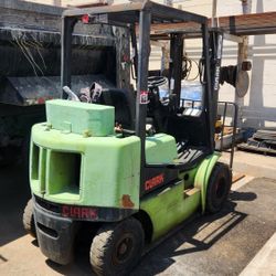 Clark 5000 Lb Forklift