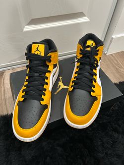 Jordan 1 Mid Yellow Taxi