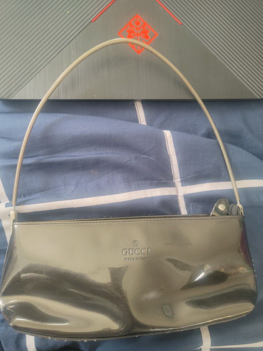Gucci Wire Strap Shoulder Bag