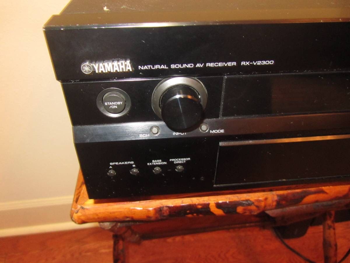 Yamaha AV Receiver Amplifier Tuner Stereo Surround RX-V2300 Audio Comp