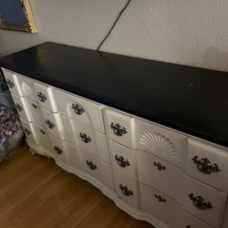 Vintage dresser And Side Table