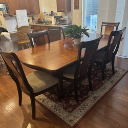 Extendable 6-10 chair dining room table