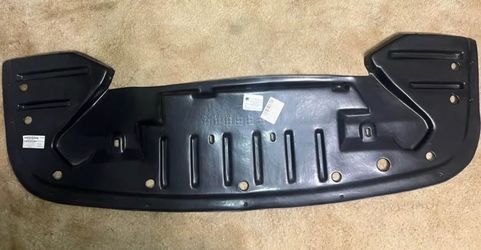 2000-2005 Buick LeSabre engine splash shield