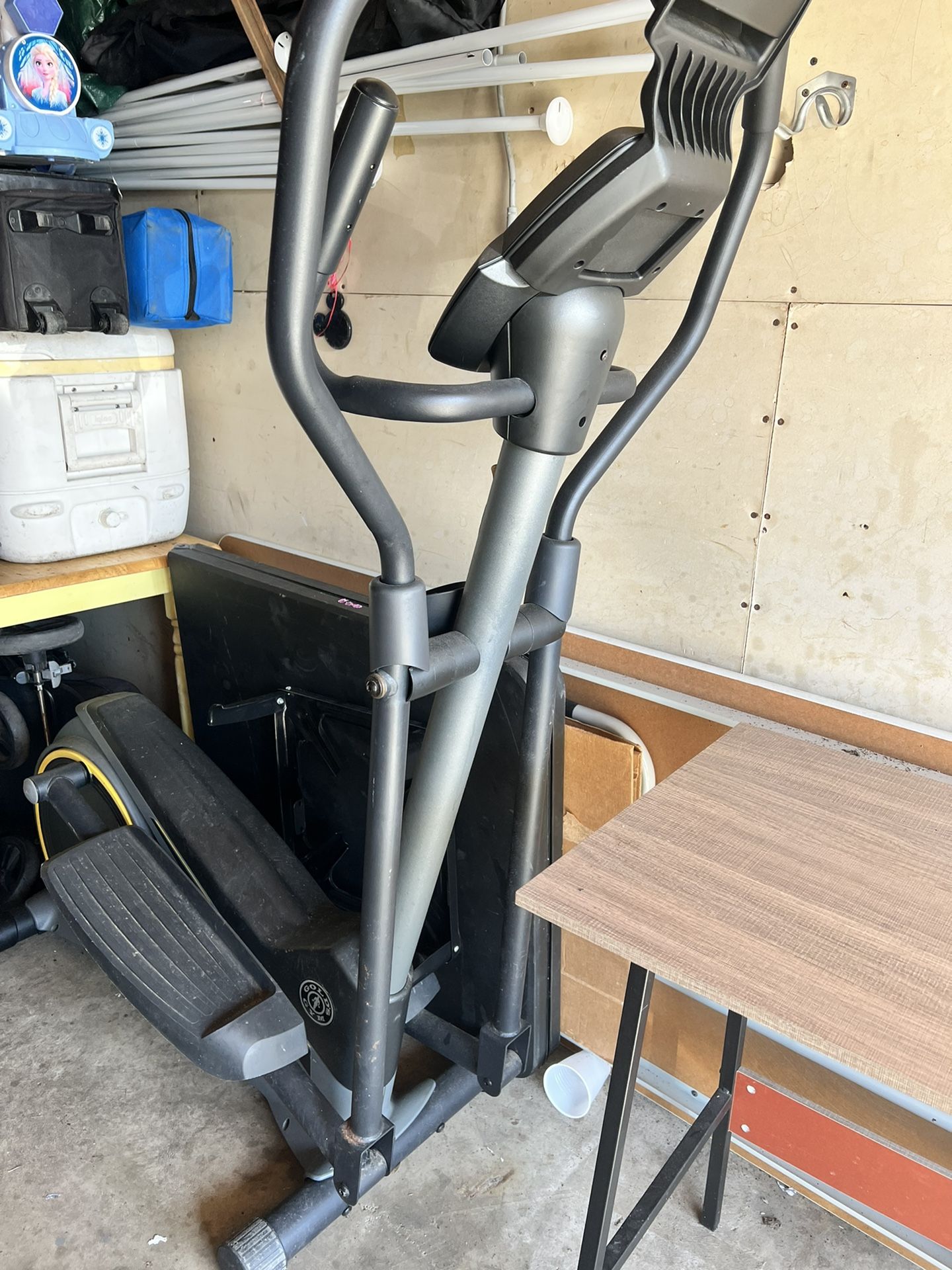 Elliptical Gold Gym