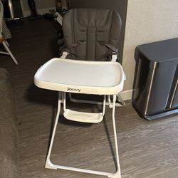Joovy Grey High Chair