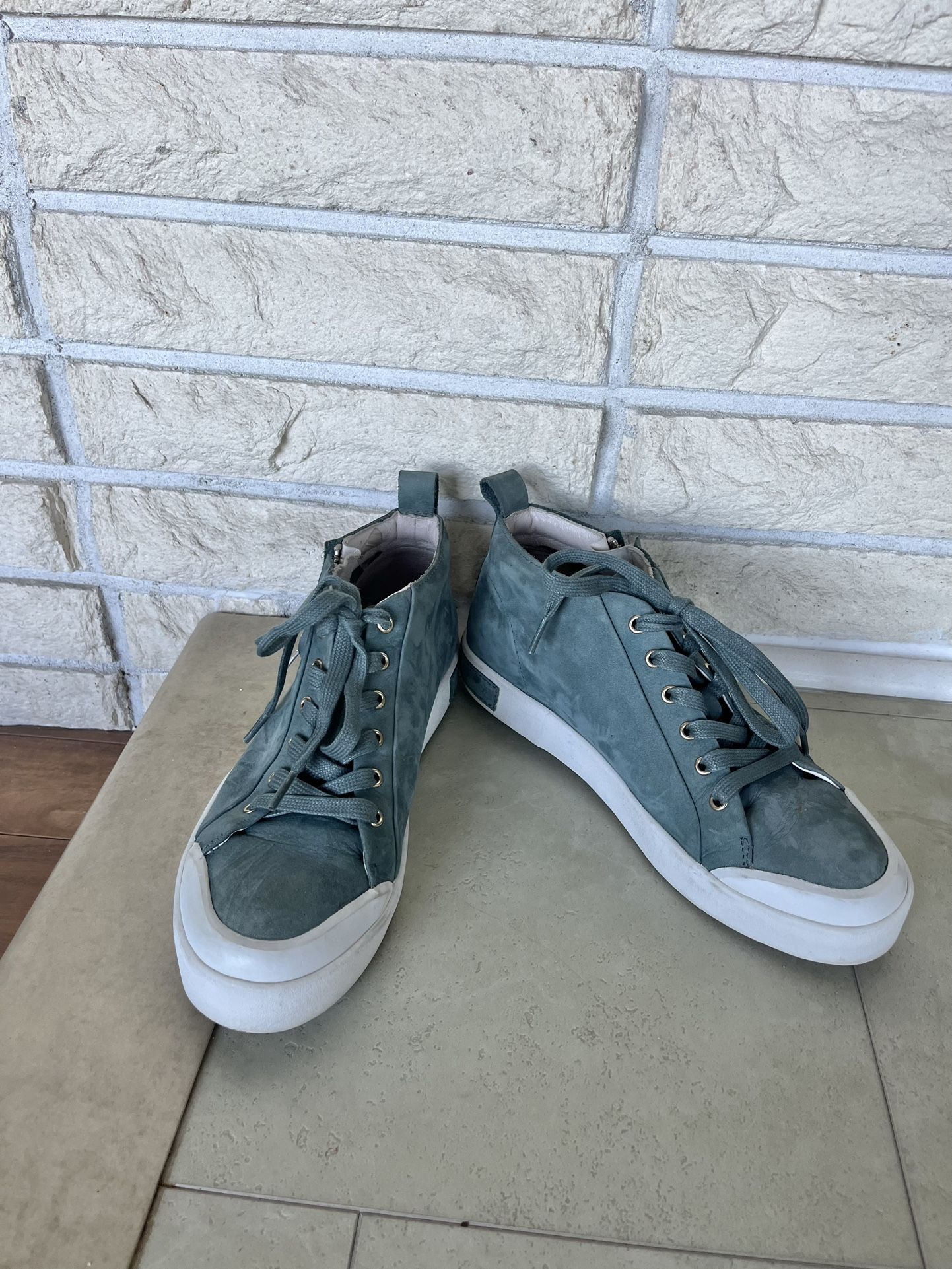 Like New Blackstone Suede Sneakers