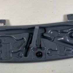 BMW E46 330 325 325 TRUNK TOOL KIT TRAY