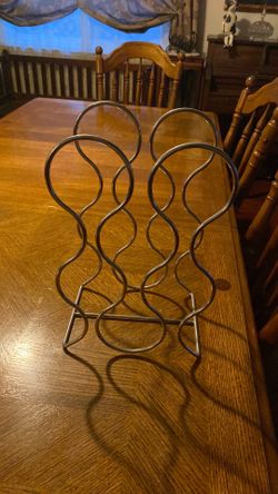 Wine bottle holder
