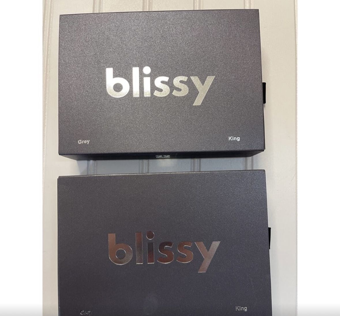 2 Blissy King Pillowcases In Gray