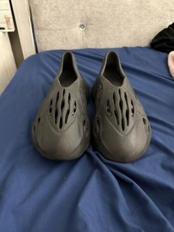 Yzy Foam Runners