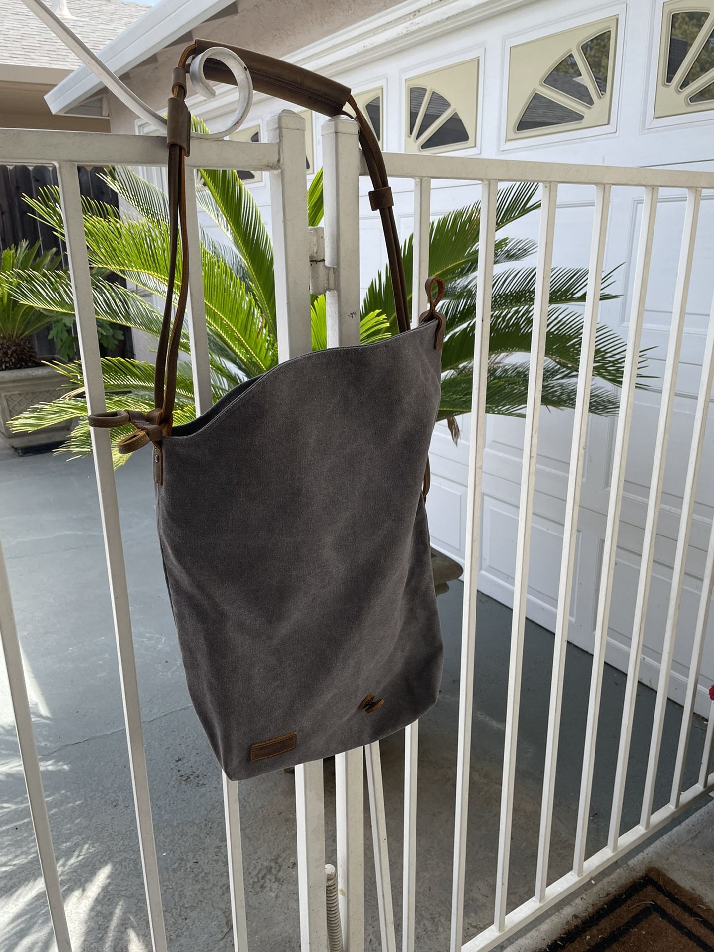 Tom Clovers Crossbody Messenger Tote 👜 Weekender Fashion Bag 💼