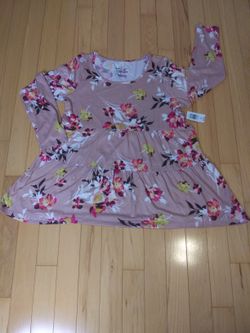New Torrid Super Soft Plush Floral Tiered Top 2X