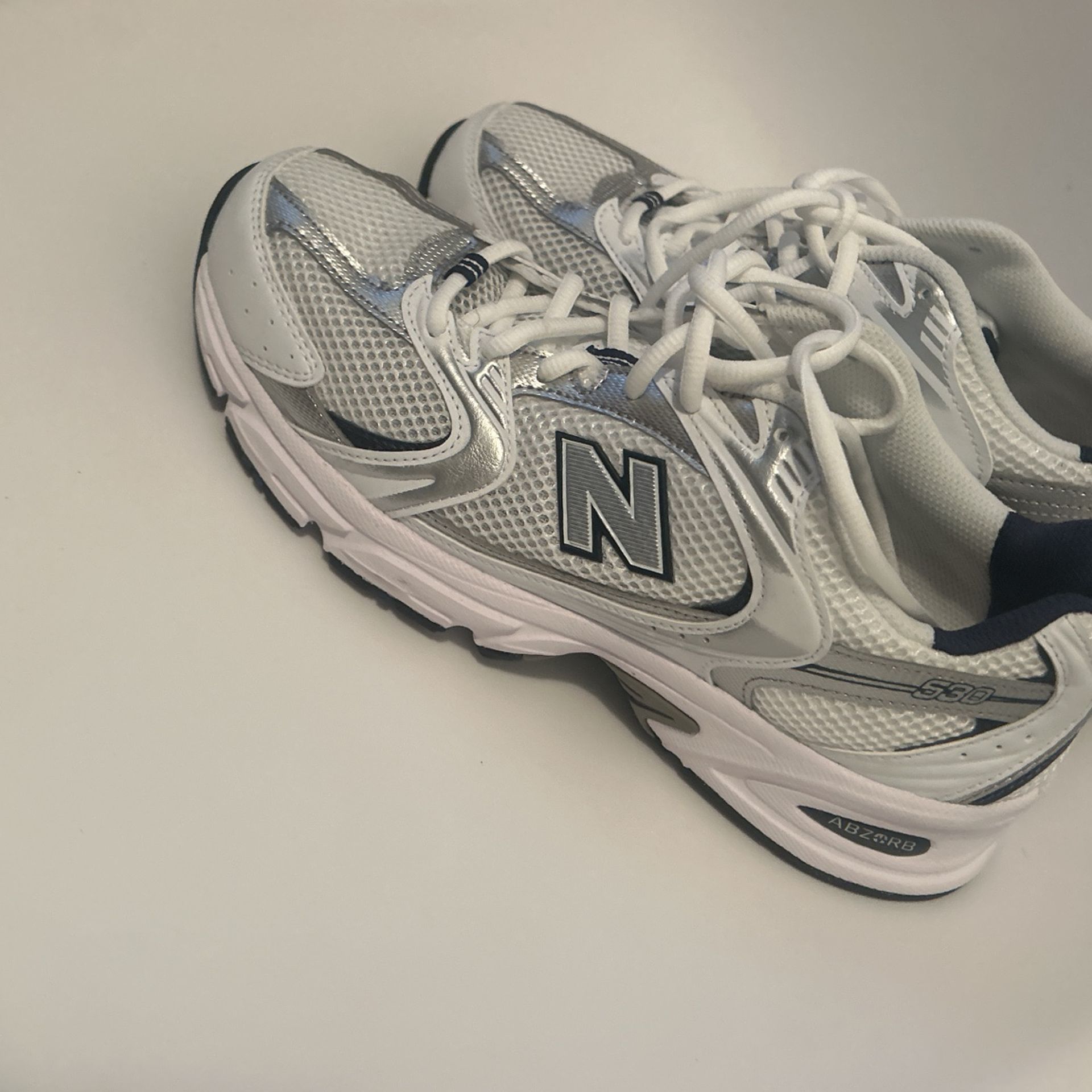 New Balance 530 (Size 9 M)