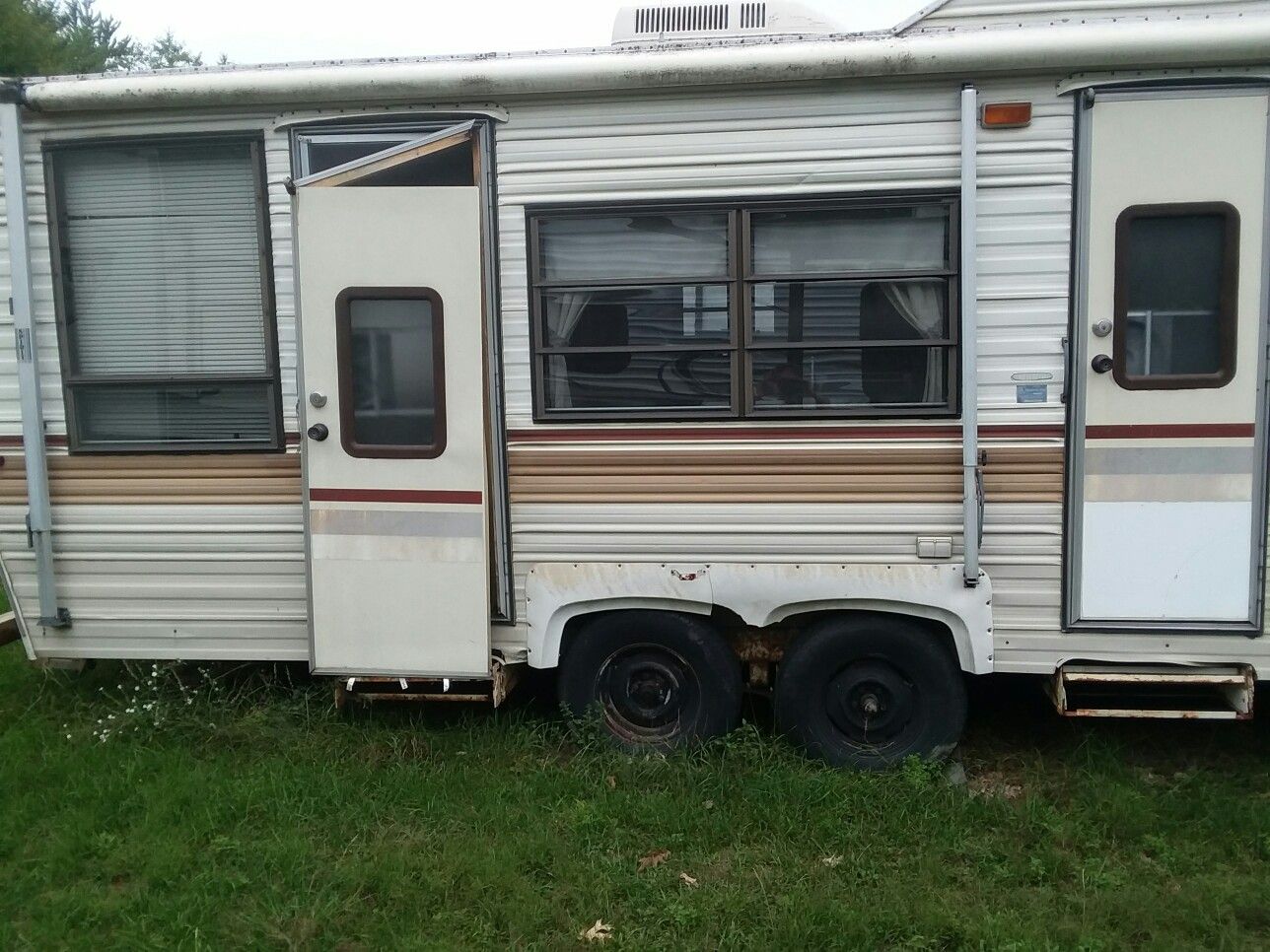 1986 Nomad 5th wheel camper for Sale in Hudsonville, MI OfferUp