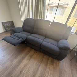 Recliner couch 