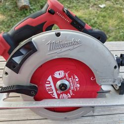 Milwaukee M18 Brushless Cordless Circular Saw - Tool Only, 7 1/4in., Model# 2631-20
