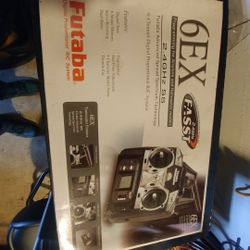 Futaba 2.4ghz 6 Channel Transmitter/ Receiver Combo