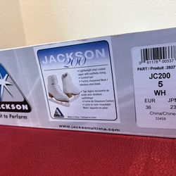 Brand New Jackson Ultima figure Ice Skates - Size 5 - sports - Simi Valley