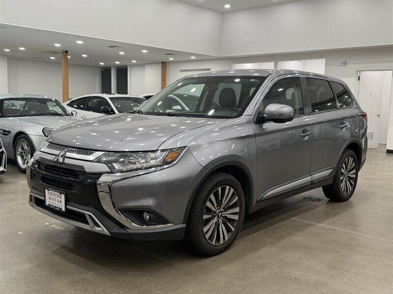 2019 Mitsubishi Outlander SE
