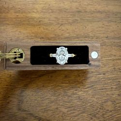 18k Gold Three Stone Engagement Ring