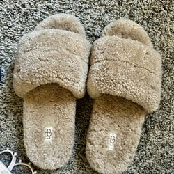 New UGG COZETTA CURLY SLIDES