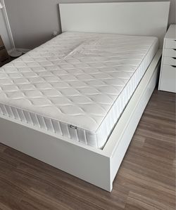 IKEA MALM Bed Frame + 4 Storage Boxes, White Category: Furniture › Beds & Mattresses Condition: Like New Dimensions: QUEEN · frame 83 1/8" L x 66 1/8"