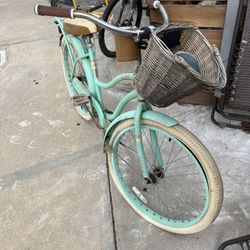 Older Huffy Beach Cruiser Woman’s
