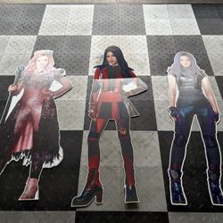 Disney Descendants Cardboard Cutouts For Party 🎈 