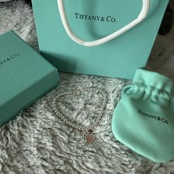 Tiffany & Co Bracelet Pink Heart Bead Silver