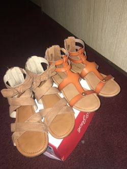 Girls sandals size 4