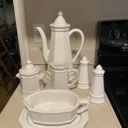 Vintage Phaltzgraff Heritage White Stoneware 7 Pieces