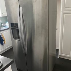 Refrigerator Whirlpool 
