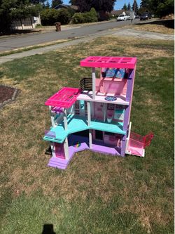 Barbie dream house