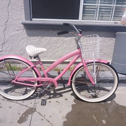 Women's 26" Pink Diamondback Della Cruz Beach Cruiser With Basket