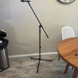 Sennheiser 835 Microphone With Stand