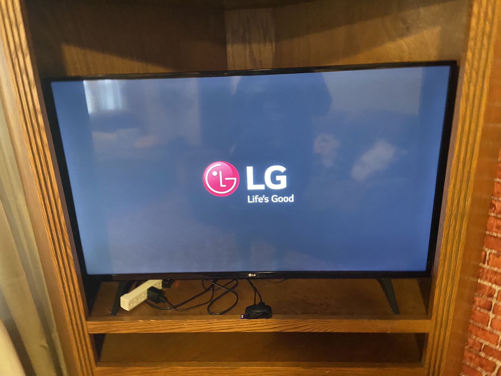 LG 45” TV