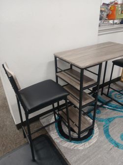 Storage self dinner table set