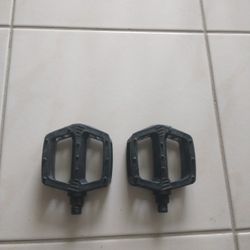 Bicycle Pedals - Plastic Platform Pedals