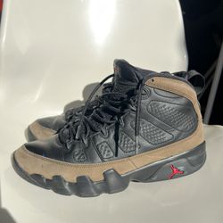 Nike Air Jordan 9 Retro "Olive" Size 10.5