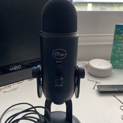 Blue Yeti Blackout Microphone 