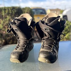 Burton freestyle snowboard boots