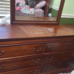 Free 6 Drawer dresser With Mirror 