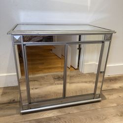 Mirrored cabinet Bombay company 