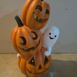 Light-Up Stacked Pumpkins with Ghost Halloween Decoration