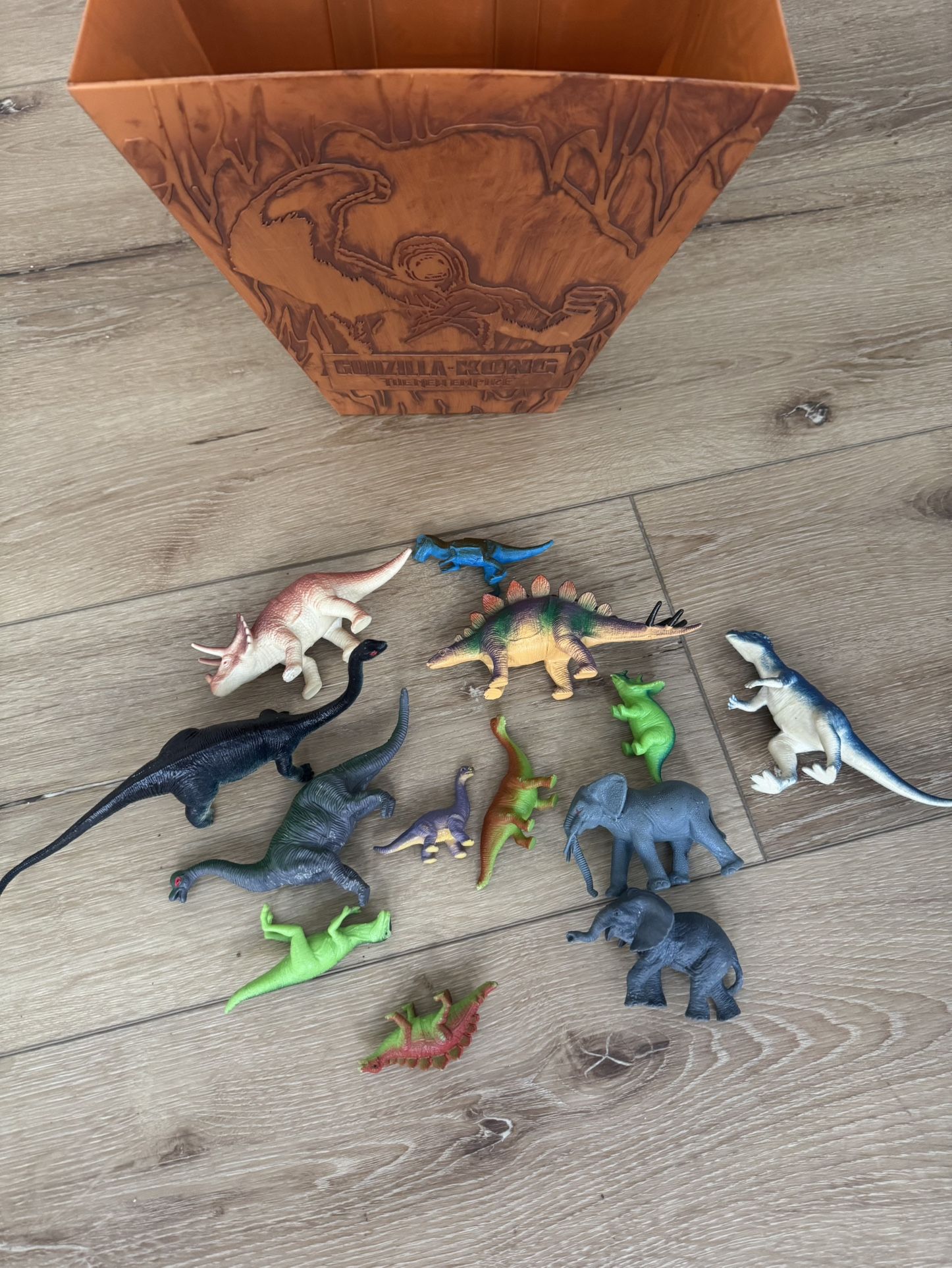 Vintage Lot of 13 Dinosaurs Toys - Imperial, Safari Ltd, K&M Int. Jurassic Park 