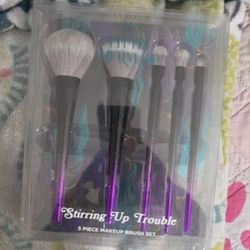Ulta Disney The Little Mermaid Brush Set Stirring up 