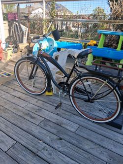 Huffy beach cruiser