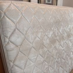 Queen Size Mattress 