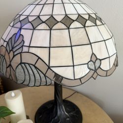 antique tiffany lamp